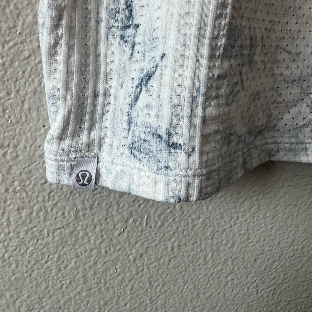 Lululemon Train To Be Tank Tie Dye Wash White & Blue Mesh Panels Cropped Active - Picture 7 of 7
